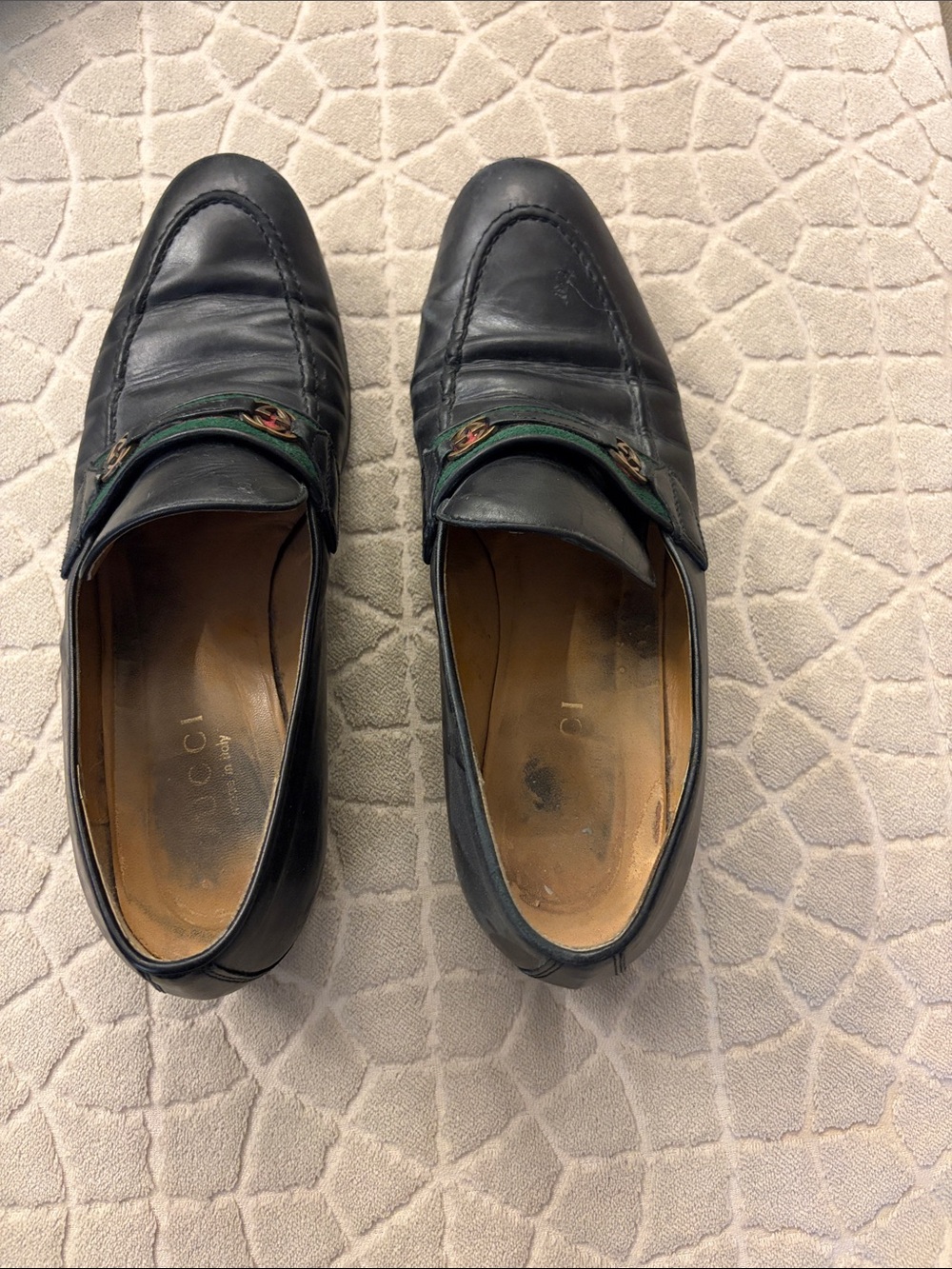 Vintage Gucci Black Leather Womens Loafers with Signature Green-Red Web Trim